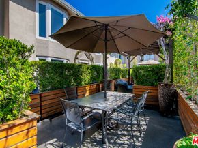 1342 N Crescent Heights Boulevard 2, West Hollywood CA 90046