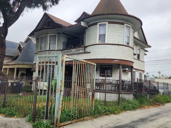 626 E 54th Street, Los Angeles CA 90011