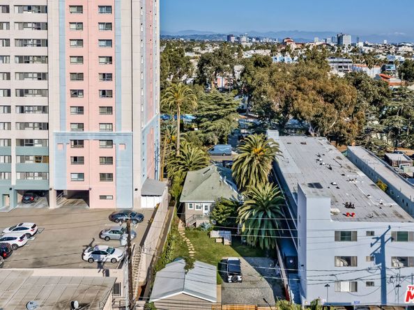 1124 7th Street, Santa Monica CA 90403