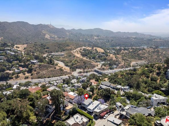 3006 Vista Crest Drive, Los Angeles CA 90068