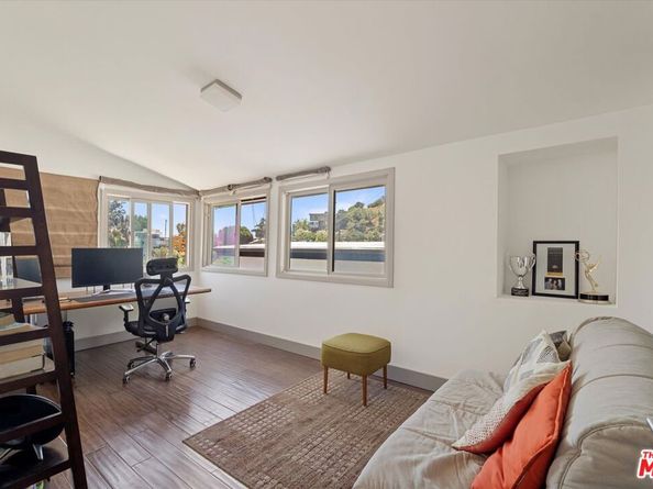 3006 Vista Crest Drive, Los Angeles CA 90068