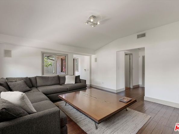 3006 Vista Crest Drive, Los Angeles CA 90068