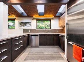 2718 Claray Drive, Los Angeles CA 90077