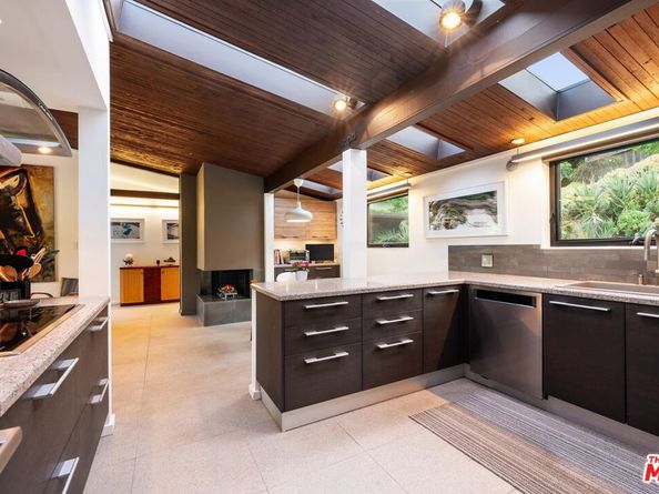 2718 Claray Drive, Los Angeles CA 90077