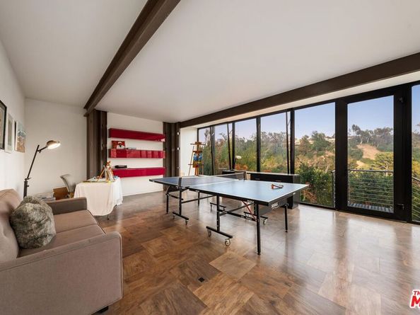 2718 Claray Drive, Los Angeles CA 90077