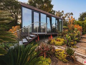 2718 Claray Drive, Los Angeles CA 90077