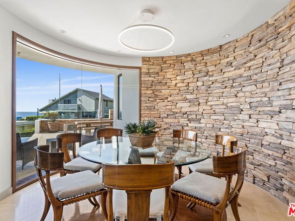 31554 Victoria Point Road, Malibu CA 90265