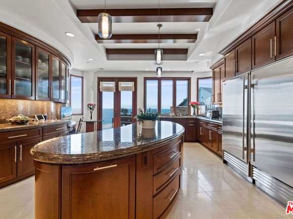 31554 Victoria Point Road, Malibu CA 90265