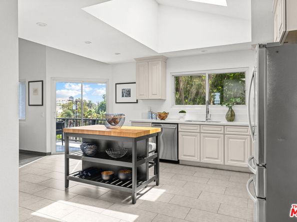 418 Talbert Street, Playa Del Rey CA 90293