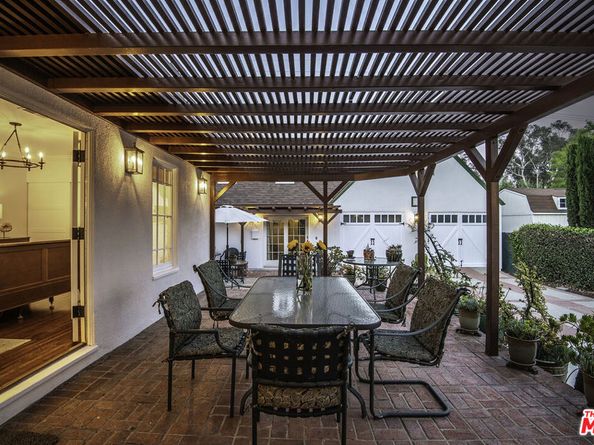 4654 Denny Avenue, Toluca Lake CA 91602