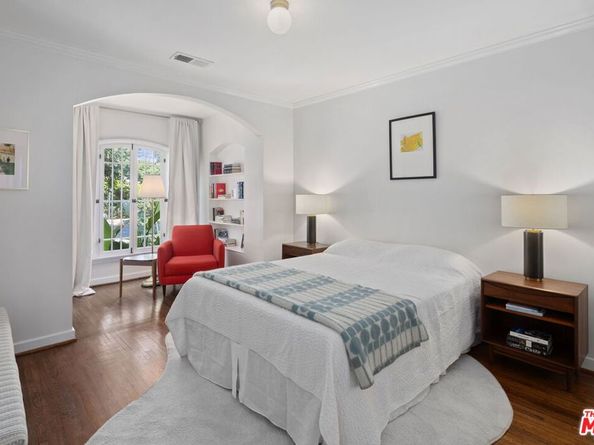 4654 Denny Avenue, Toluca Lake CA 91602