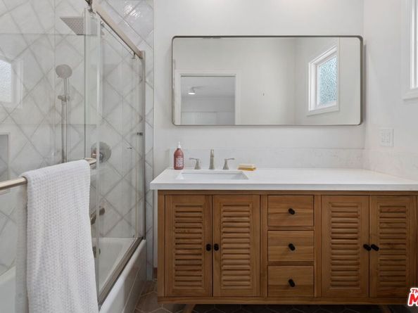 4654 Denny Avenue, Toluca Lake CA 91602