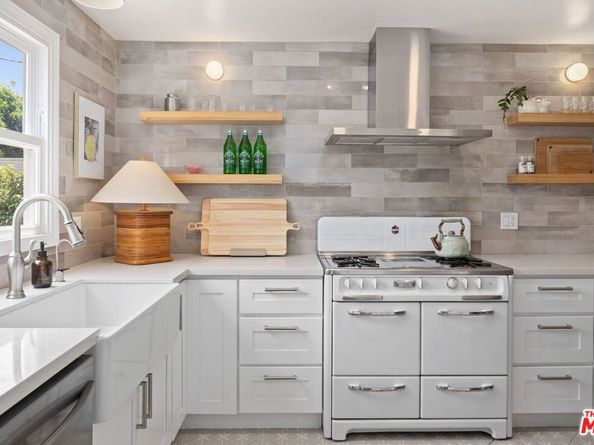 4654 Denny Avenue, Toluca Lake CA 91602