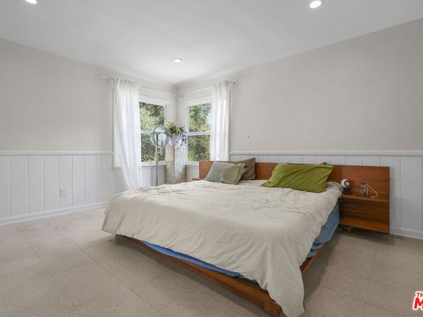 9747 Haines Canyon Avenue, Tujunga CA 91042