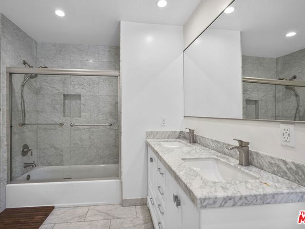 9747 Haines Canyon Avenue, Tujunga CA 91042