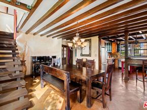 667 Santa Clara Avenue, Venice CA 90291