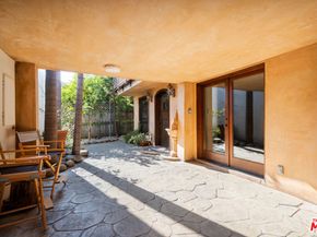 667 Santa Clara Avenue, Venice CA 90291