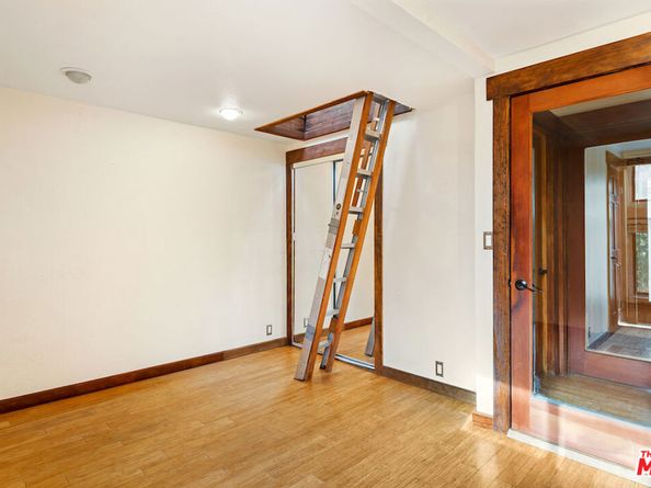 667 Santa Clara Avenue, Venice CA 90291