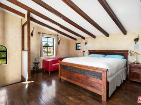 667 Santa Clara Avenue, Venice CA 90291