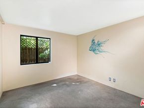 667 Santa Clara Avenue, Venice CA 90291