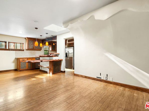 667 Santa Clara Avenue, Venice CA 90291