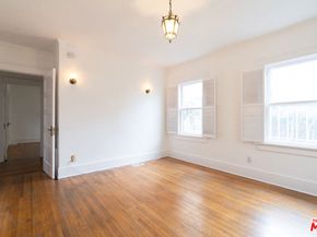 253 N Irving Boulevard, Los Angeles CA 90004