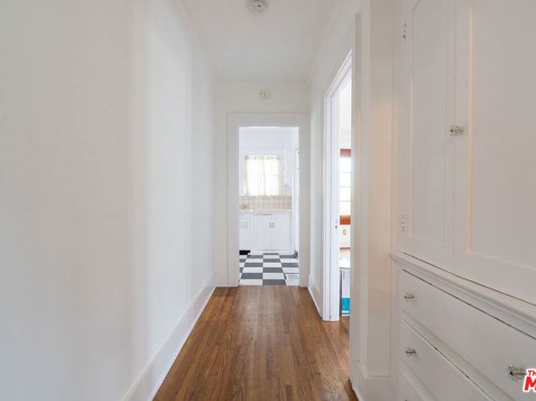 253 N Irving Boulevard, Los Angeles CA 90004