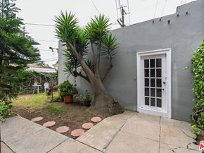 253 N Irving Boulevard, Los Angeles CA 90004