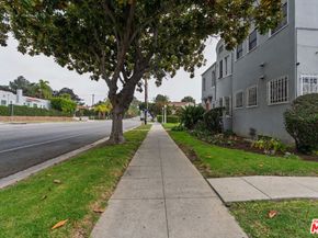 253 N Irving Boulevard, Los Angeles CA 90004