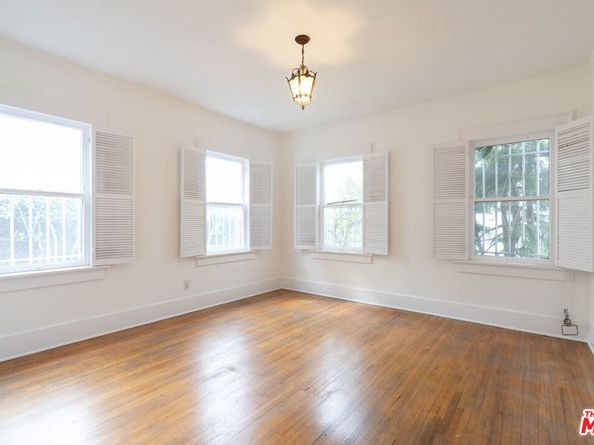 253 N Irving Boulevard, Los Angeles CA 90004