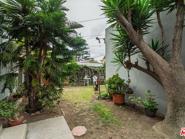253 N Irving Boulevard, Los Angeles CA 90004