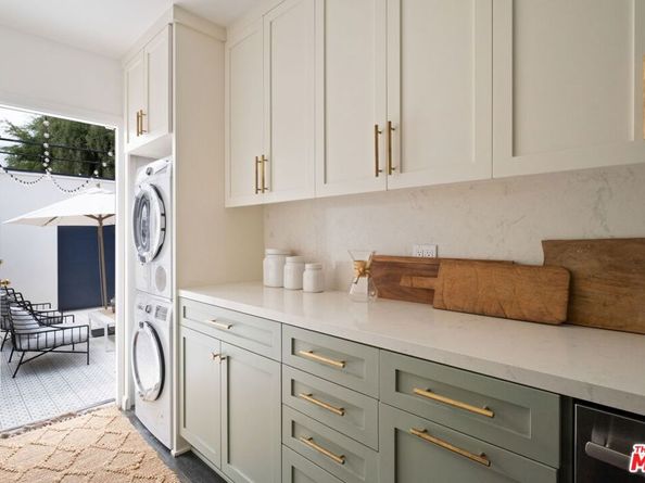 4164 Edenhurst Avenue, Los Angeles CA 90039