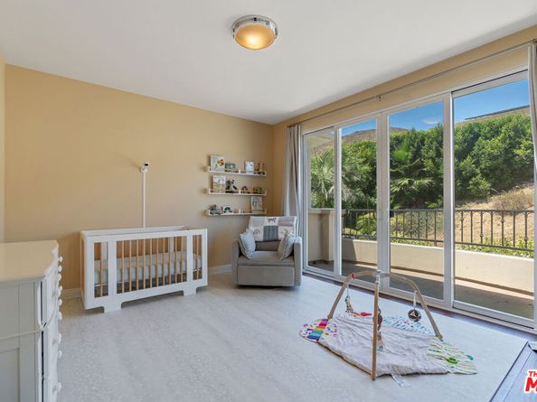 23963 De Ville Way, Malibu CA 90265