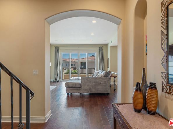 23963 De Ville Way, Malibu CA 90265