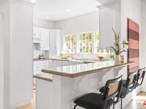 1128 Canyon Trail, Topanga CA 90290