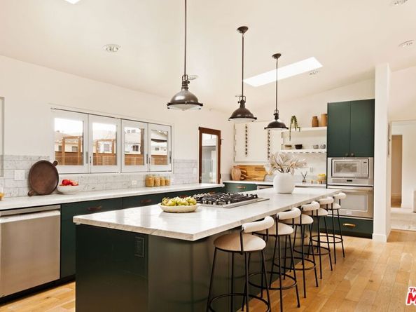 3019 Surry Street, Los Angeles CA 90027