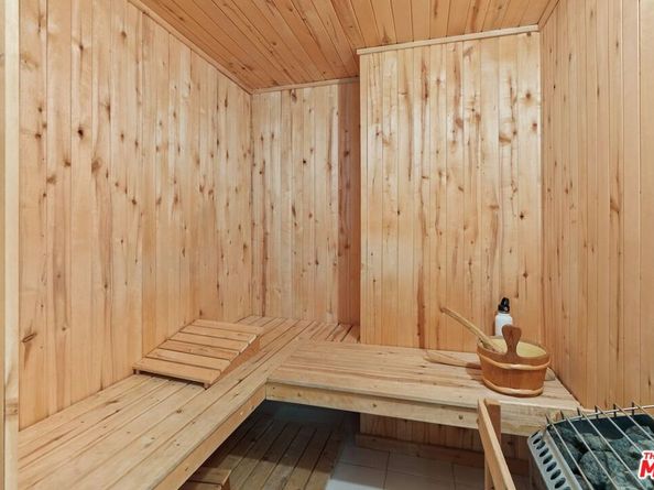 3541 Westfall Drive, Encino CA 91436