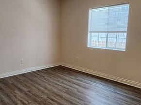 1873 W Jefferson Boulevard, Los Angeles CA 90018