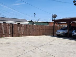 1873 W Jefferson Boulevard, Los Angeles CA 90018