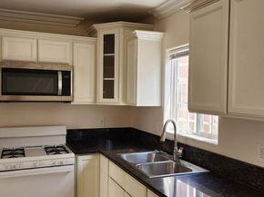 1873 W Jefferson Boulevard, Los Angeles CA 90018