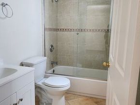 1873 W Jefferson Boulevard, Los Angeles CA 90018