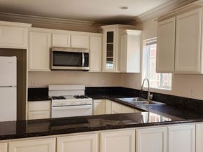 1873 W Jefferson Boulevard, Los Angeles CA 90018