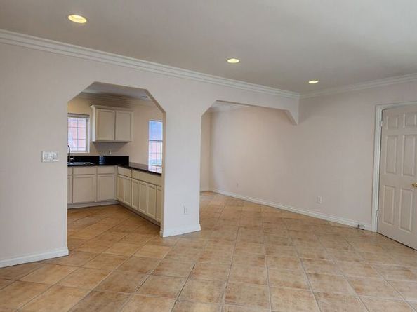 1873 W Jefferson Boulevard, Los Angeles CA 90018