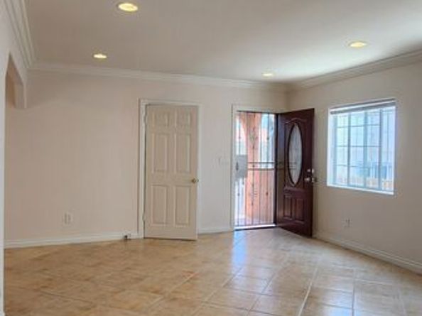 1873 W Jefferson Boulevard, Los Angeles CA 90018