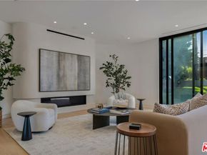4939 Petit Avenue, Encino CA 91436