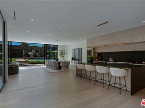 4939 Petit Avenue, Encino CA 91436