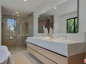 4939 Petit Avenue, Encino CA 91436