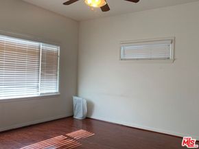 1305 W 37th Place, Los Angeles CA 90007