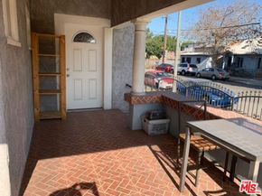 1305 W 37th Place, Los Angeles CA 90007
