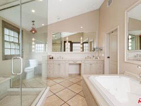 402 11th Street, Santa Monica CA 90402